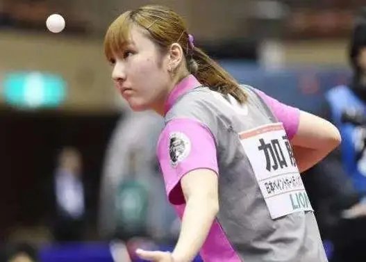 透過細膩的 透過細膩的