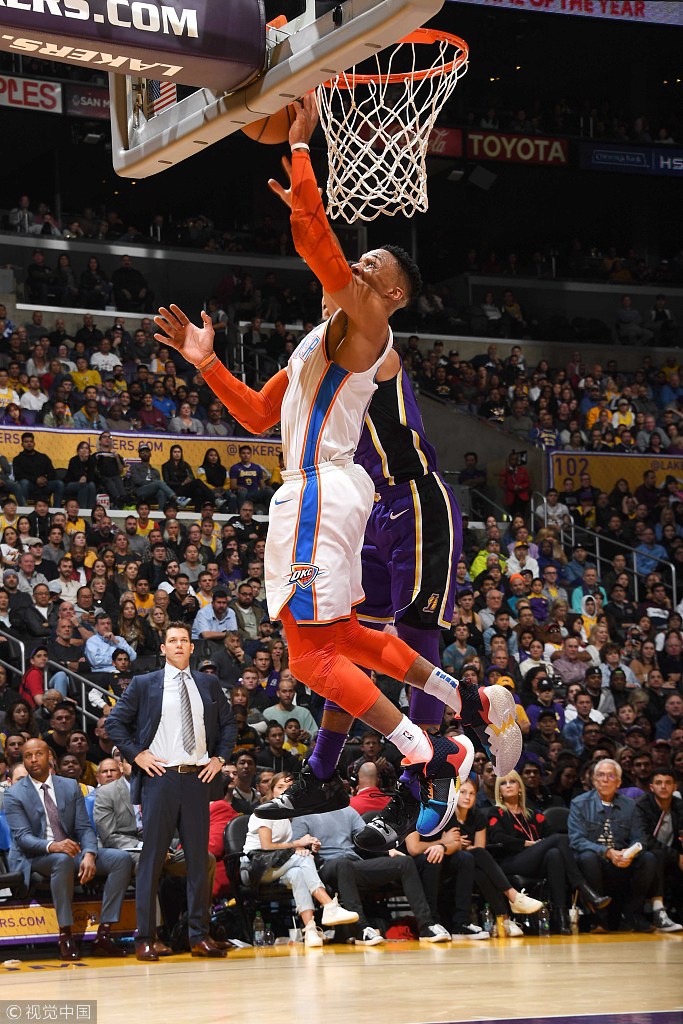 融入并引领 融入并引领